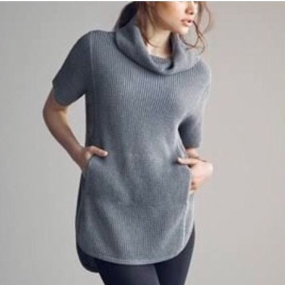UGG Selby Short Sleeve Cowl Neck Sweater in Gray - L